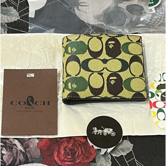 NWT COACH x BAPE SIGNATURE CANVAS W/APE HEAD BLACK COPPER/CAMO COIN MENS WALLET - Picture 4 of 16